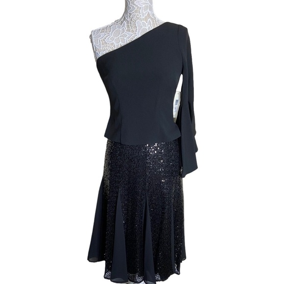 NWT Eliza J Sequin Flared Skirt In Black size 8 - Picture 3 of 7